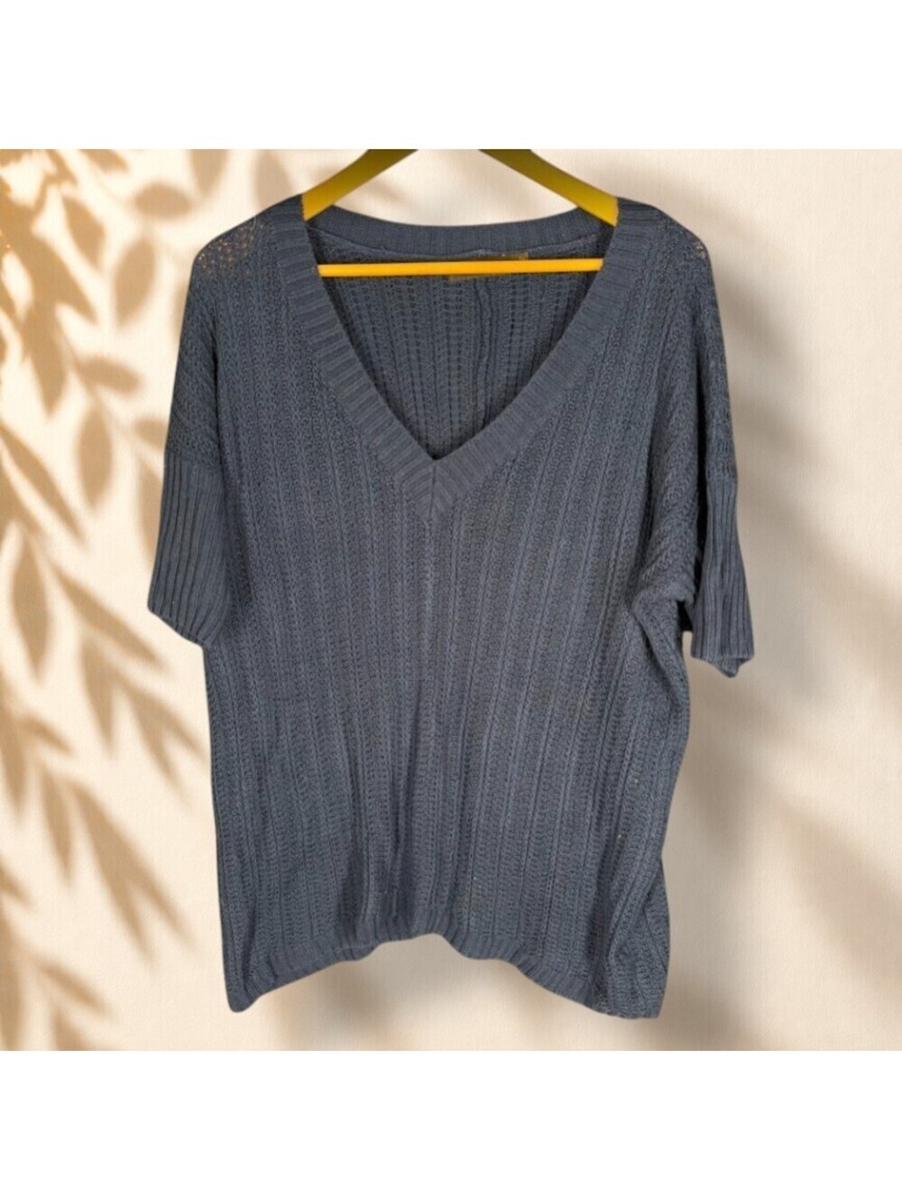 The Limited Knit Top Women L Large Blue V-Neck Short Sleeve Pullover Casual